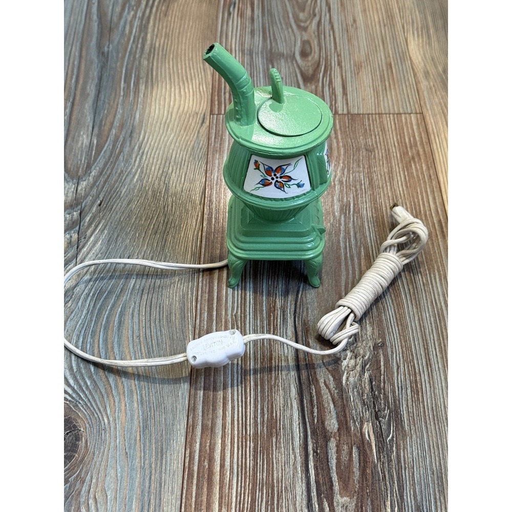 Leviton Vintage Old Ceramic Lamp Look  A Like Wood Stove Lamp/Nightlight 7"
